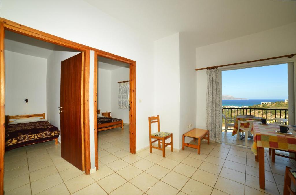 Kaloudis Apartments Almirida 部屋 写真