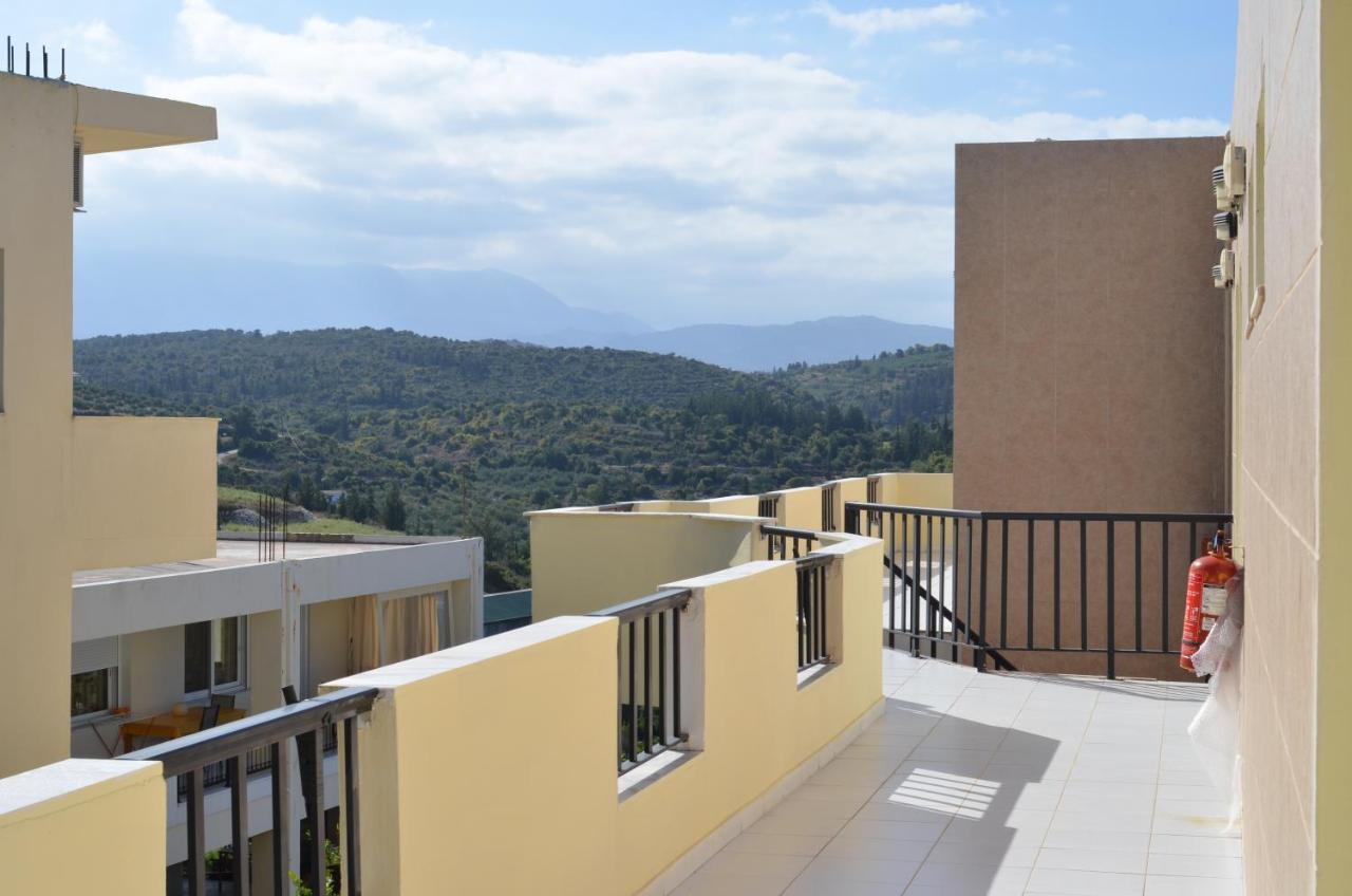 Kaloudis Apartments Almirida エクステリア 写真